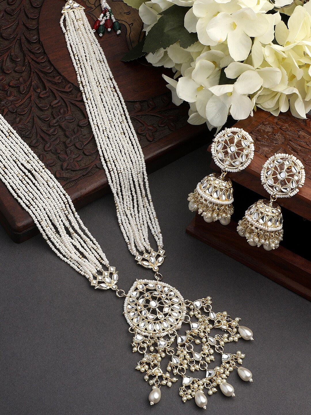 

ASMITTA JEWELLERY Gold Plated Pearl-Beaded & Kundan-Studded Jewellery Set