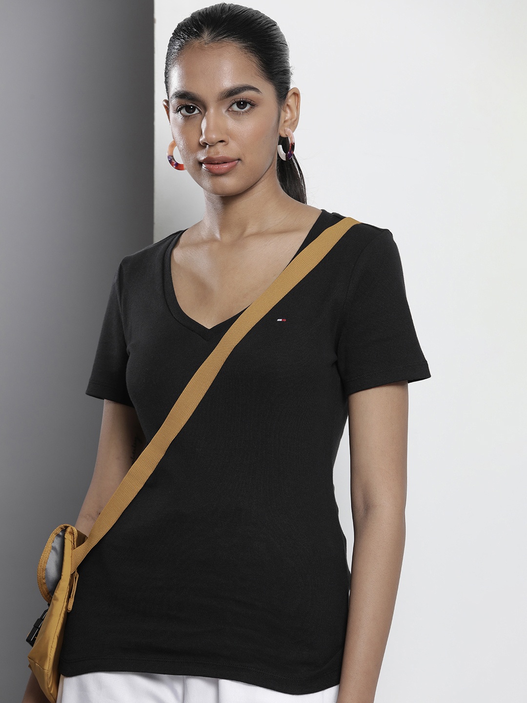 

Tommy Hilfiger V-Neck Pure Cotton T-shirt, Black