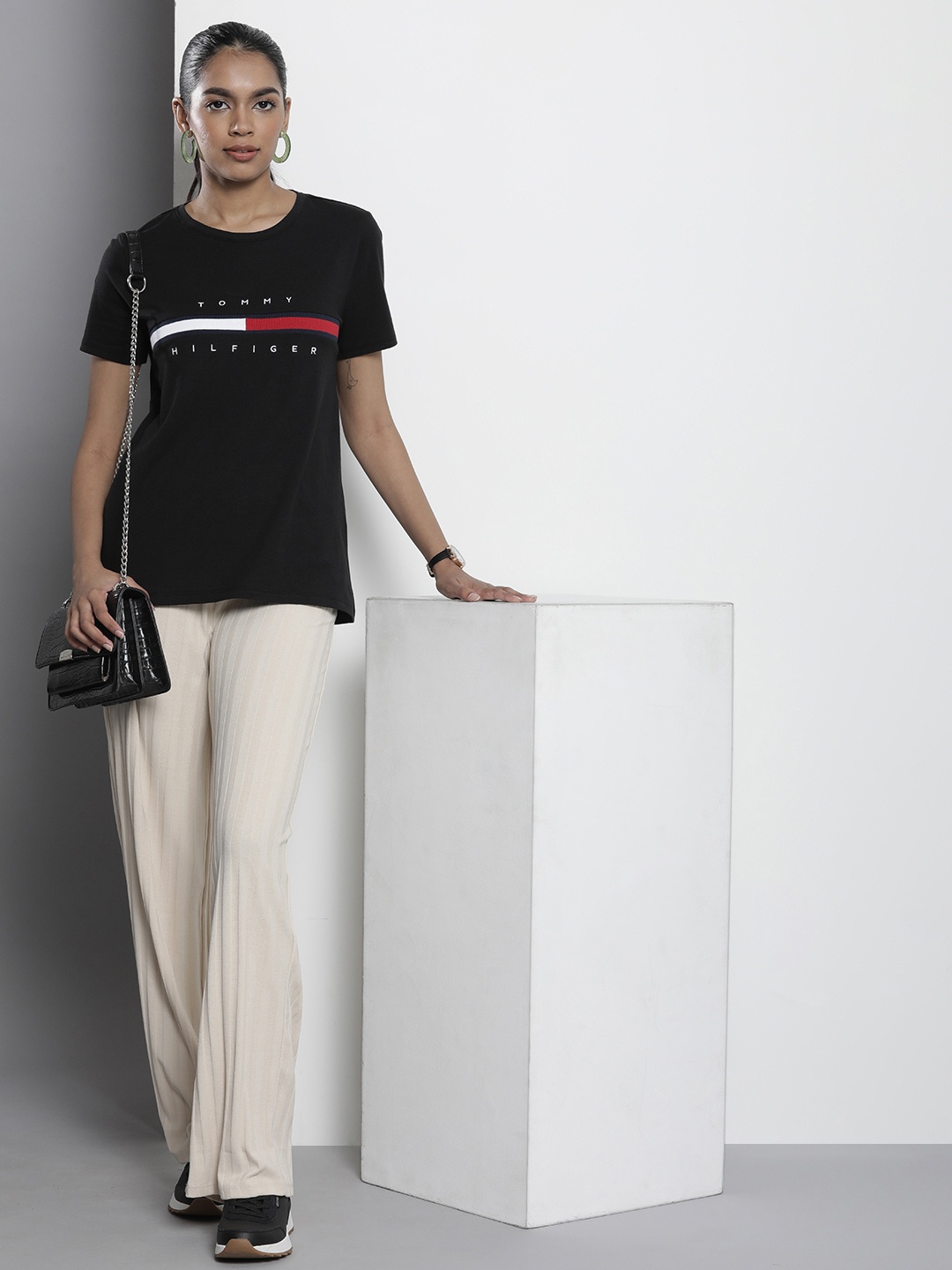 

Tommy Hilfiger Women Brand Logo Printed Pure Cotton T-shirt, Black