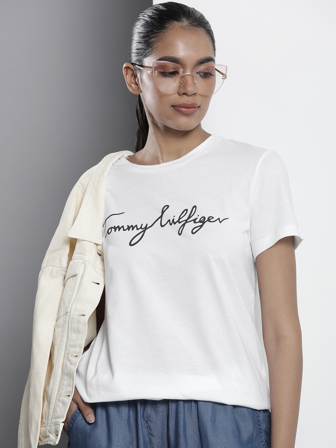 

Tommy Hilfiger Women Brand Logo Printed Pure Cotton T-shirt, White