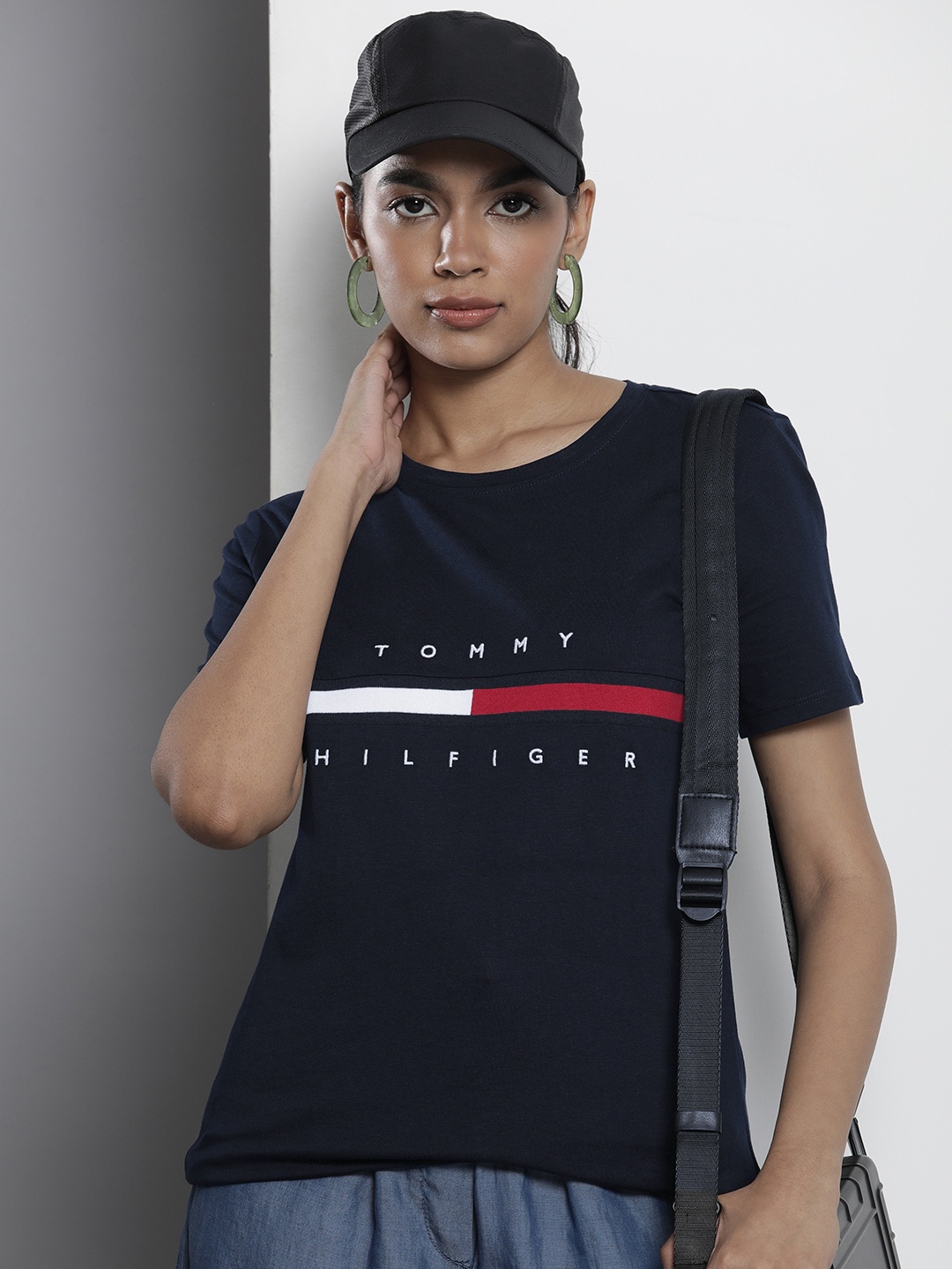 

Tommy Hilfiger Women Brand Logo Printed Pure Cotton T-shirt, Navy blue