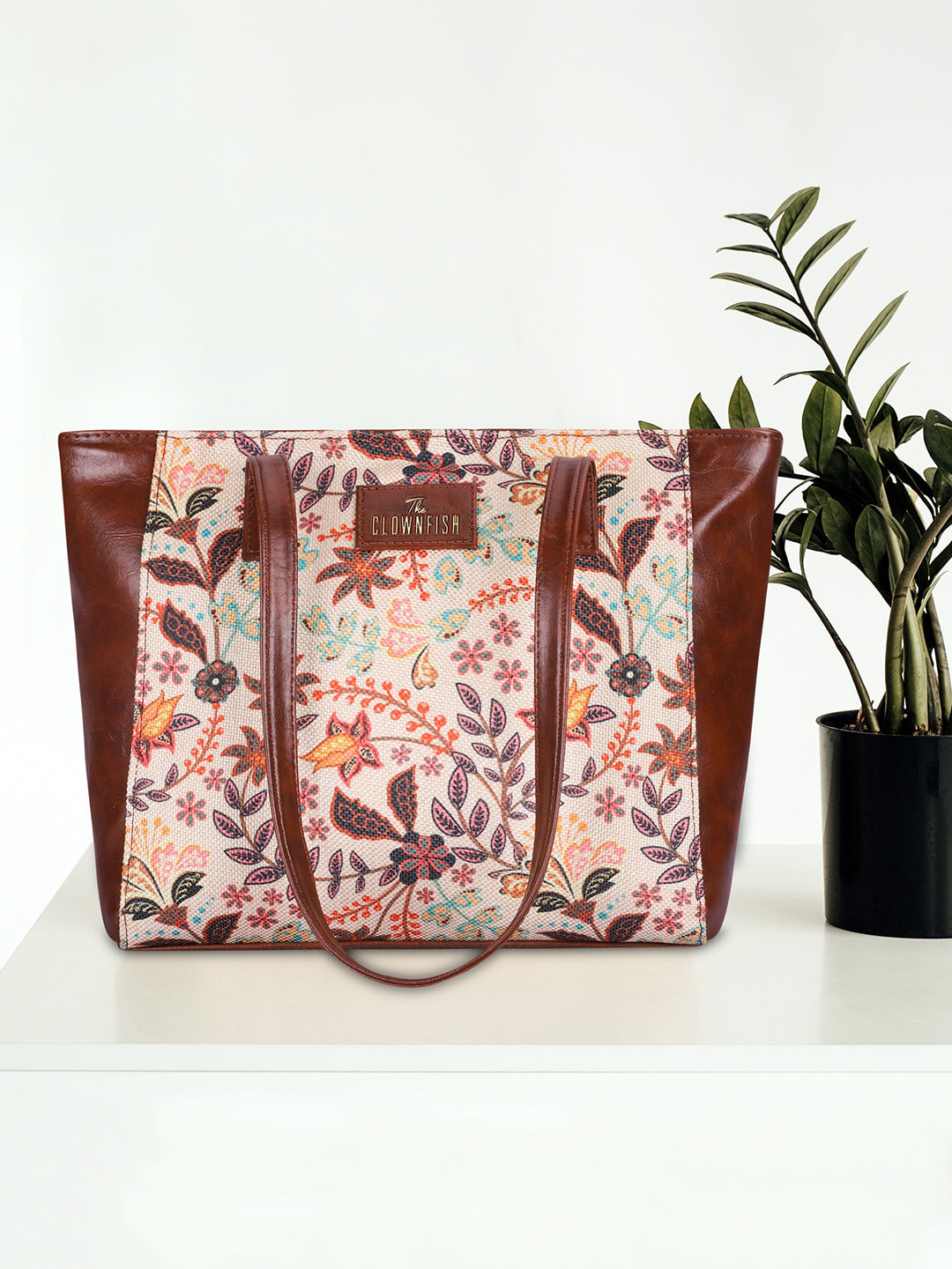 

THE CLOWNFISH Floral Printed Leather Shoulder Bag, Beige