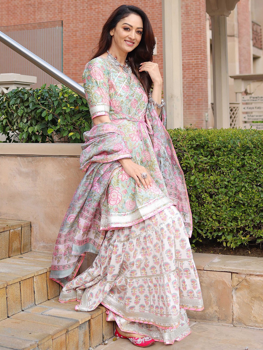 

AACHHO Floral Printed Pure Cotton Anarkali Kurti with Sharara & With Dupatta, Green