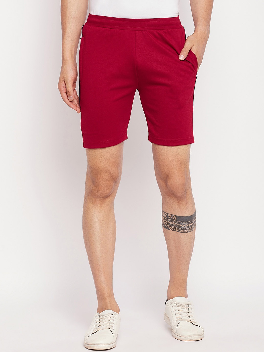 

Okane Men Mid-Rise Regular Cotton Shorts, Maroon