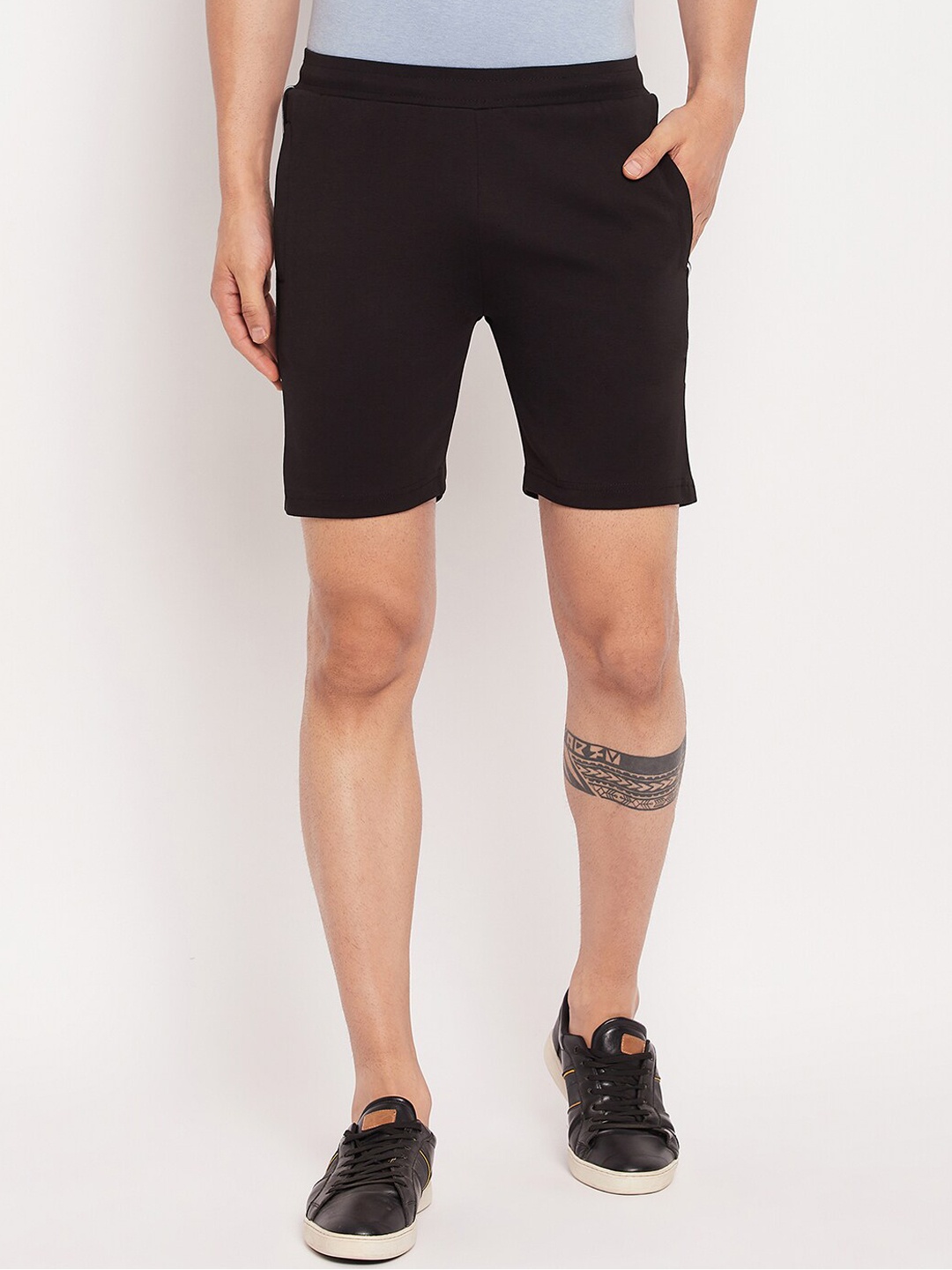 

Okane Men Mid-Rise Regular Cotton Shorts, Black