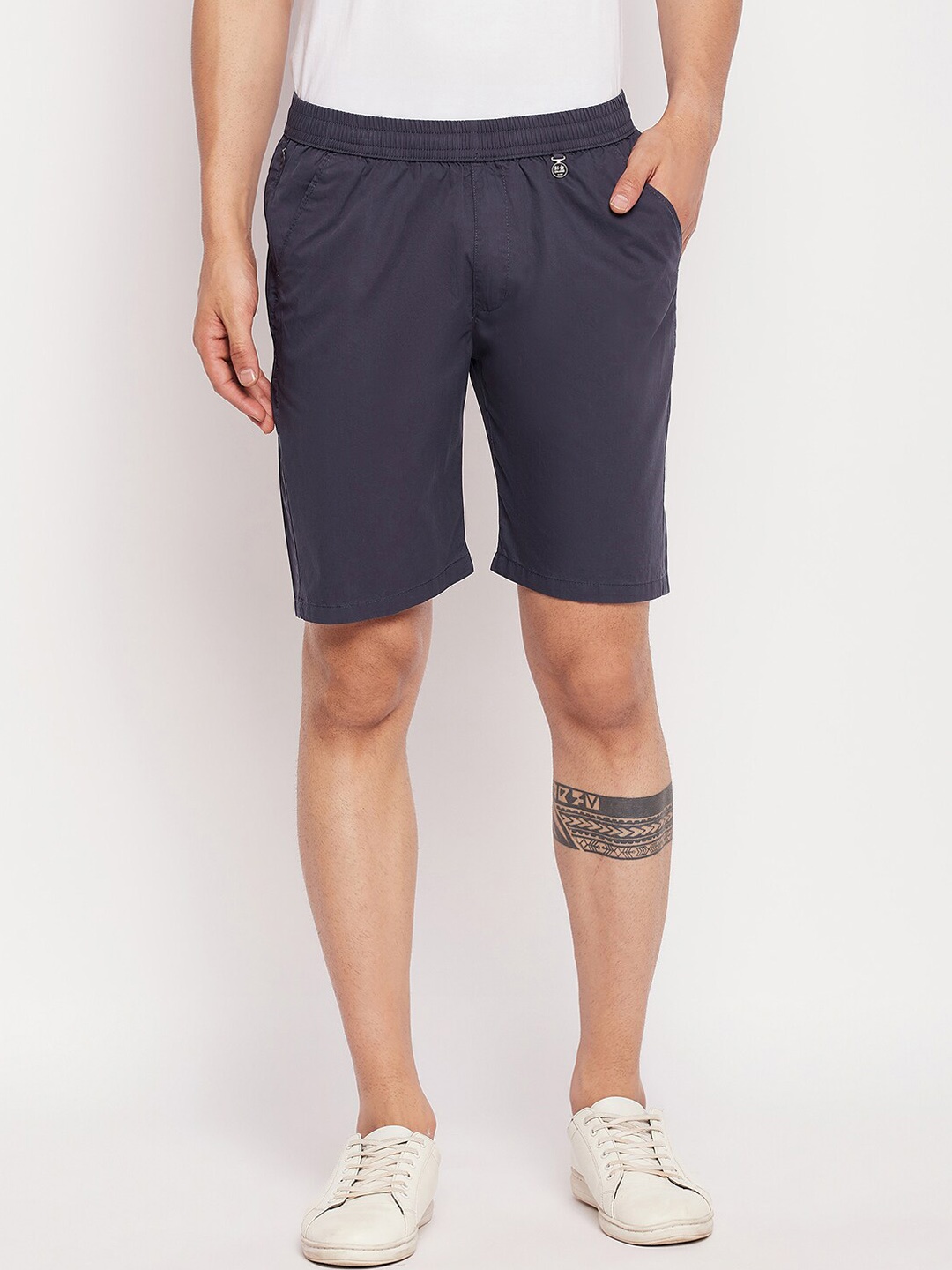 

Okane Men Mid-Rise Regular Cotton Shorts, Navy blue
