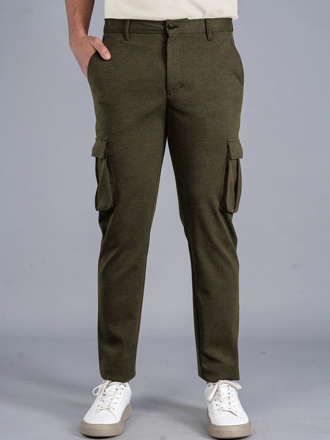 

The Pant Project Men Mid-Rise Tailored Fit Wrinkle Free Cargo Trousers, Green