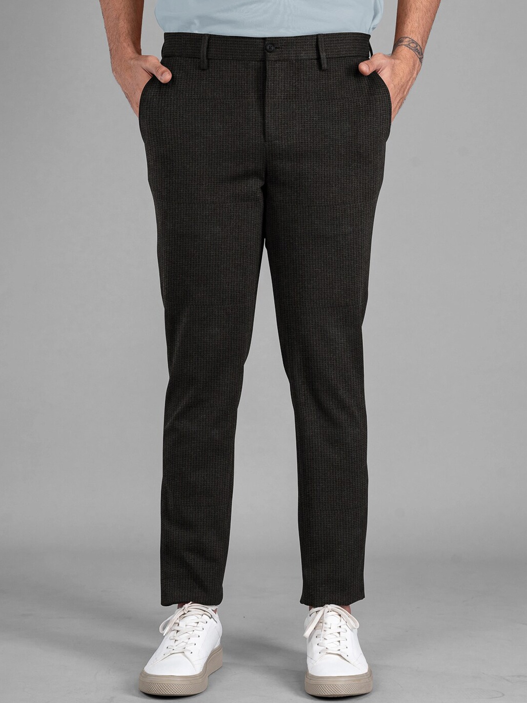 

The Pant Project Men Self Design Tailored Slim Fit Wrinkle Free Trousers, Black