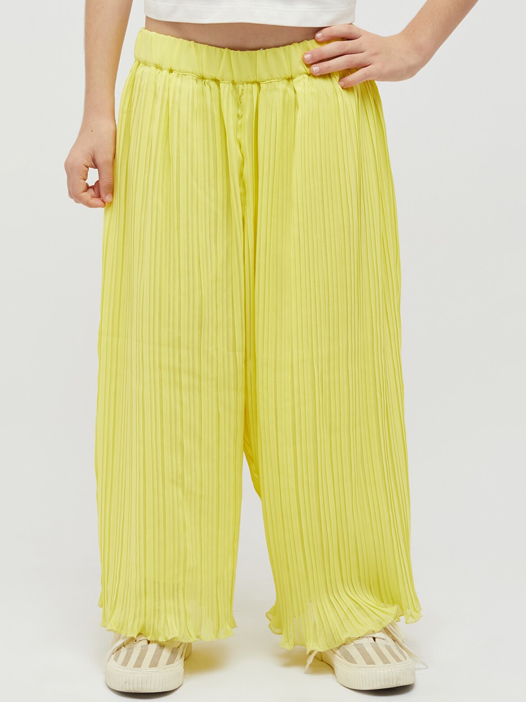 

One Friday Girls Relaxed Pleated Mid Rise Trousers, Yellow