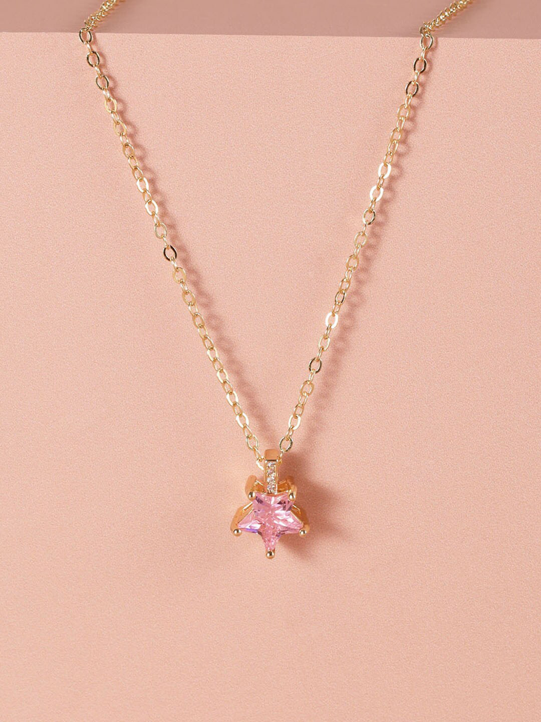 

XPNSV Brass Gold-Plated Ruby Star Pendant With Chain