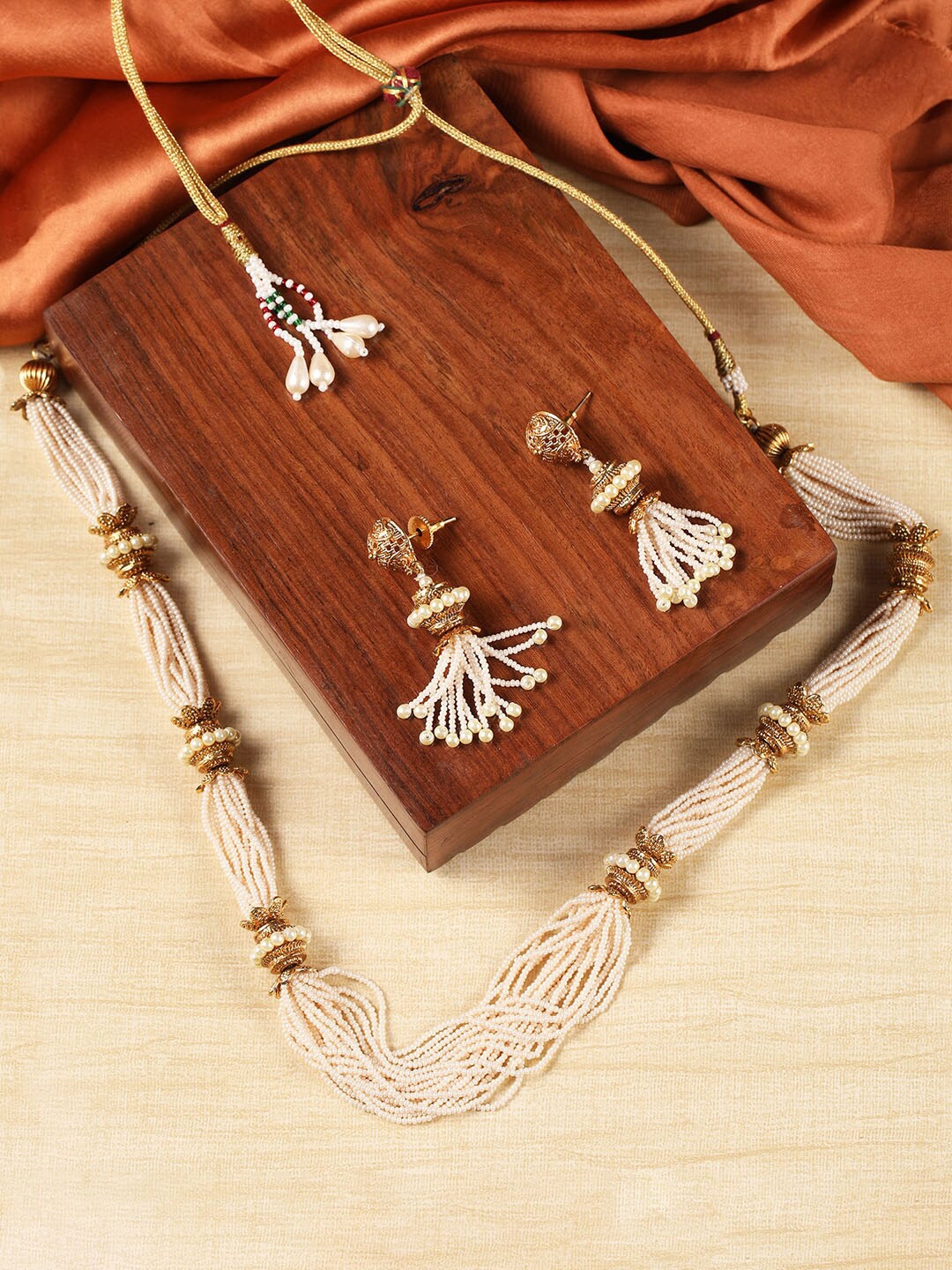 

XPNSV Gold-Plated Beaded Necklace and Earrings