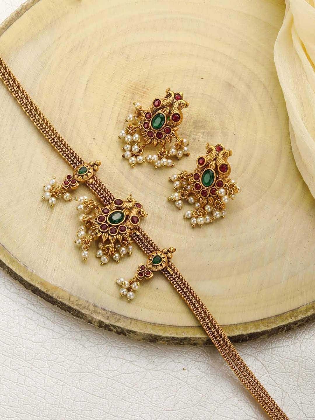 

ROFARWORD Gold-Plated Stone-Studded & Beaded Necklace & Earring Jewellery Set