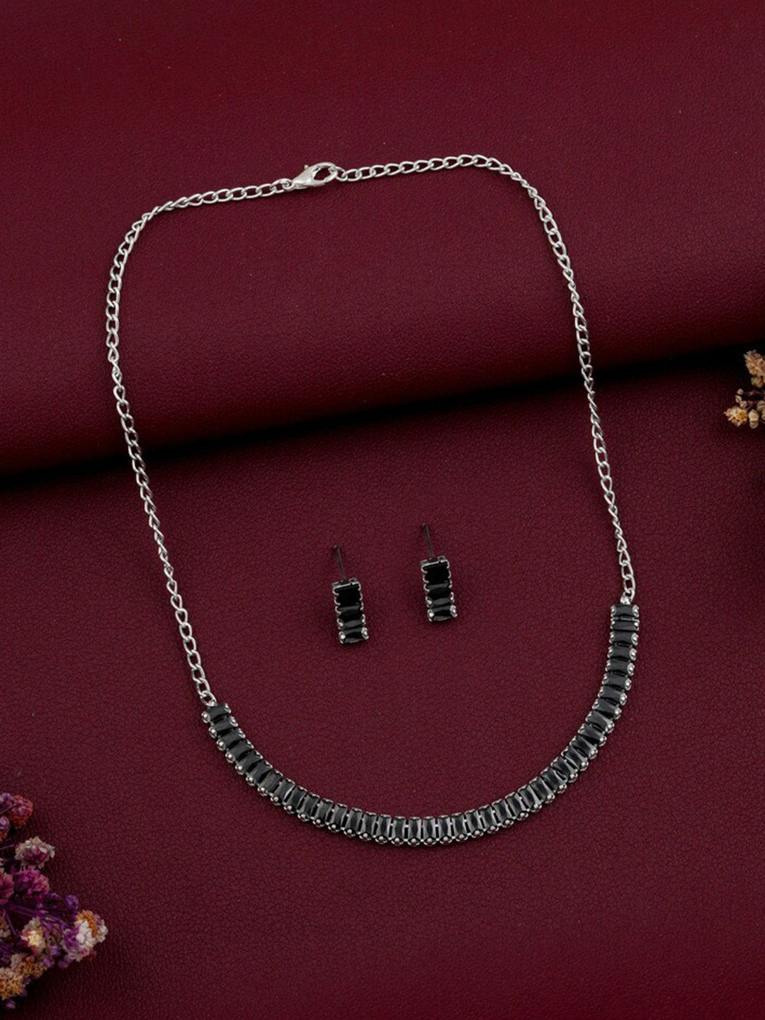 

ROFARWORD Silver-Plated Stone-Studded & Beaded Jewellery Set