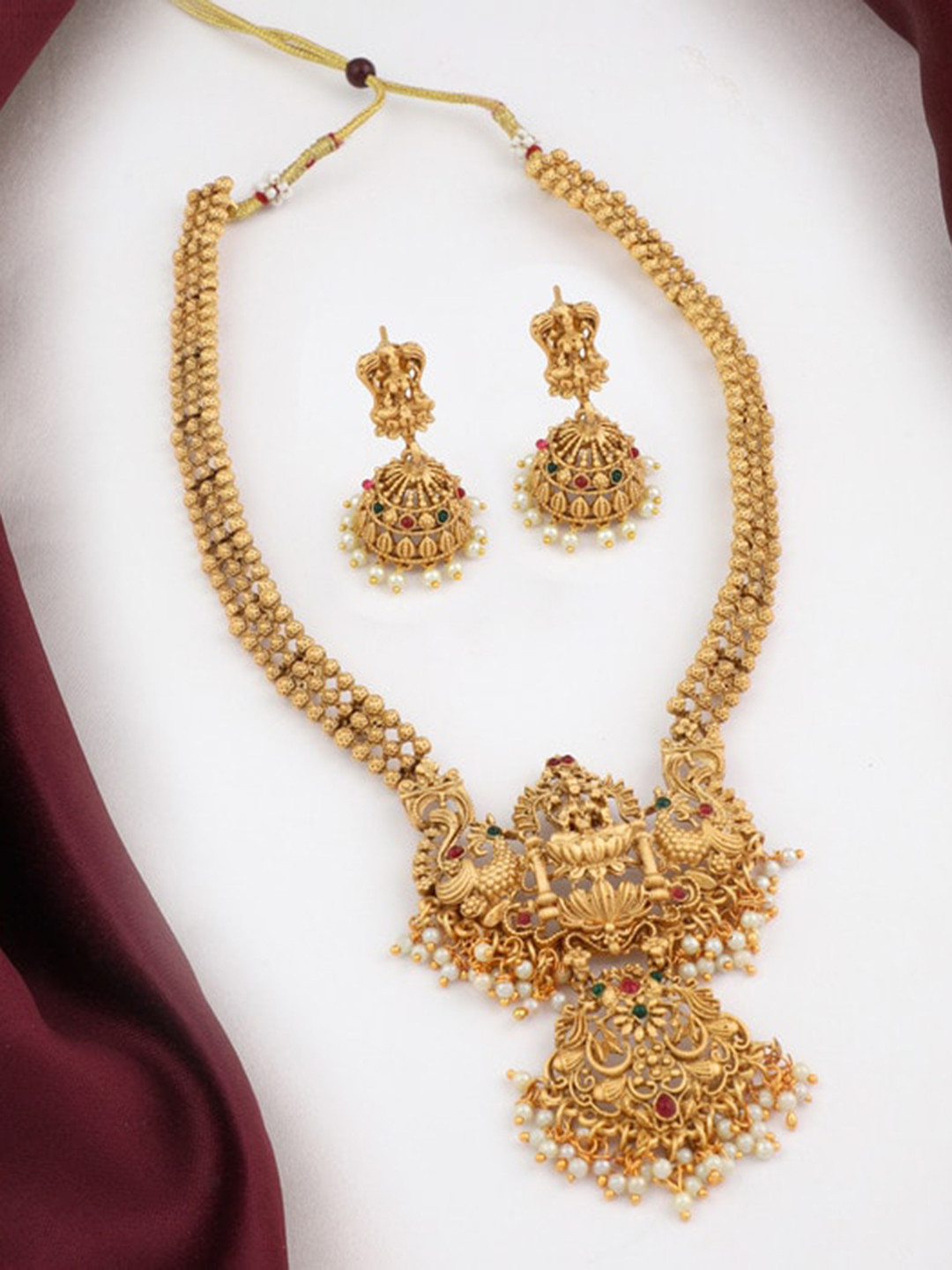 

ROFARWORD Gold-Plated Studded & Beaded Necklace & Earring Jewellery Set