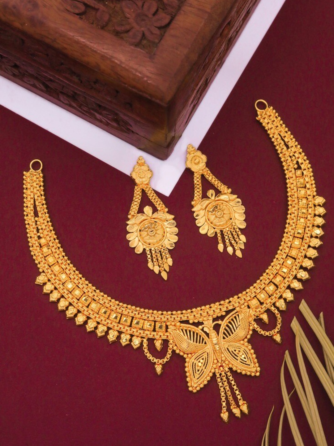 

ROFARWORD Gold-Plated Traditional Jewellery Set