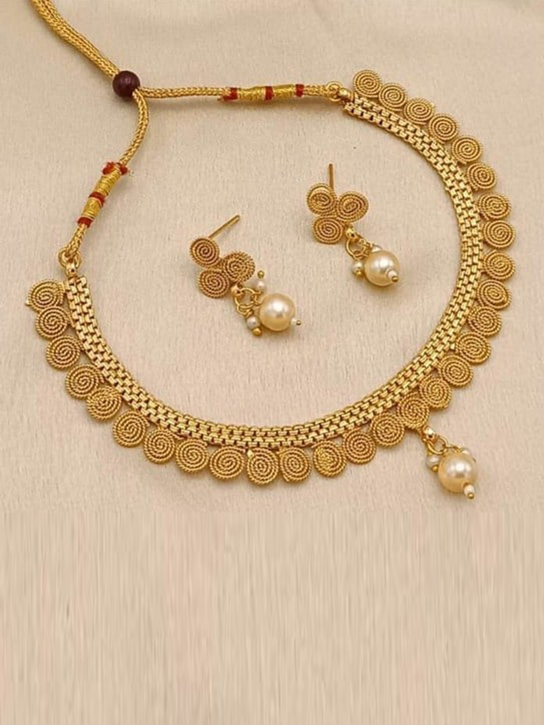 

ROFARWORD Gold-Plated Traditional Necklace & Earring Jewellery Set