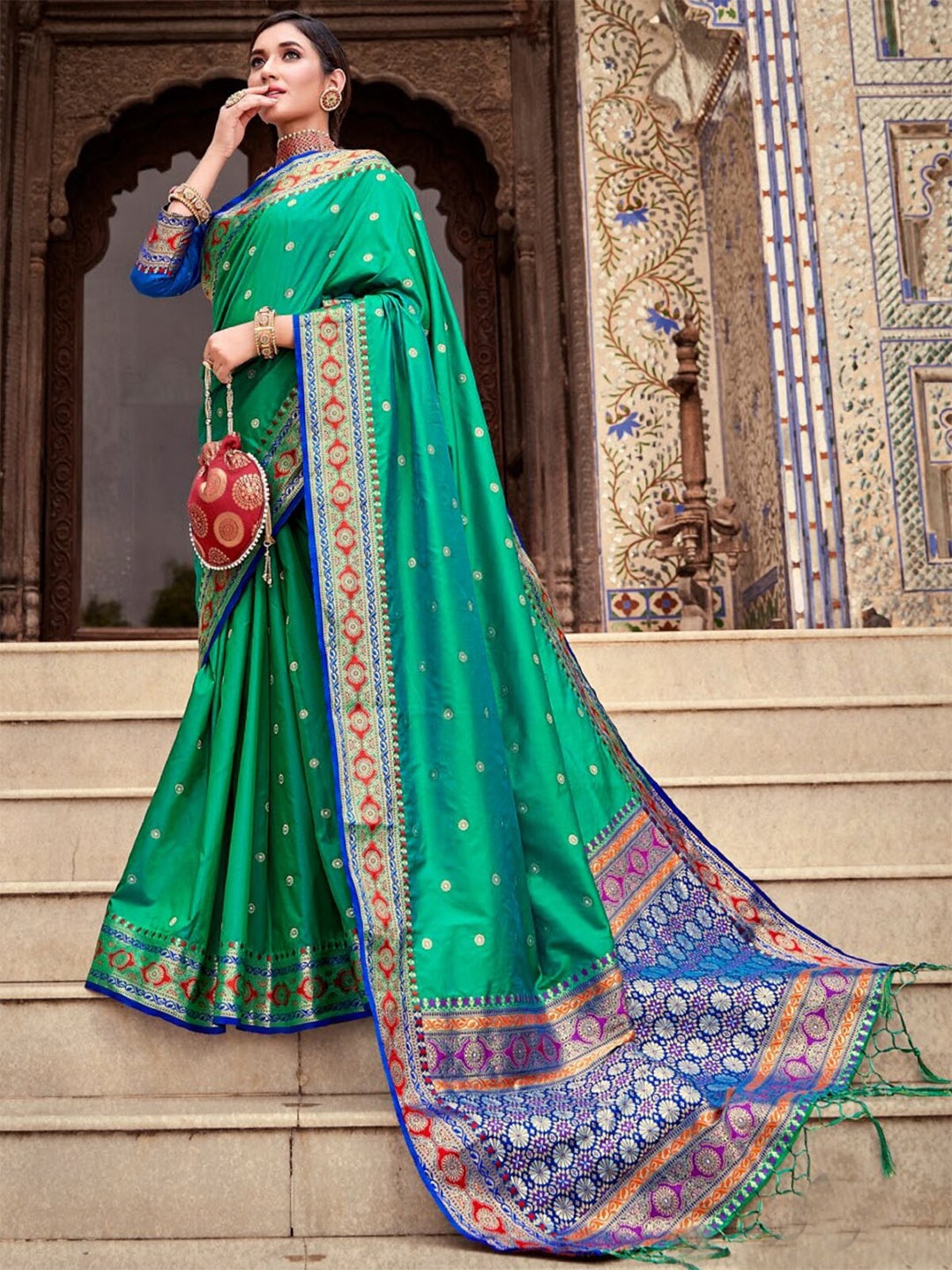 

ODETTE Floral Woven Design Zari Saree, Green