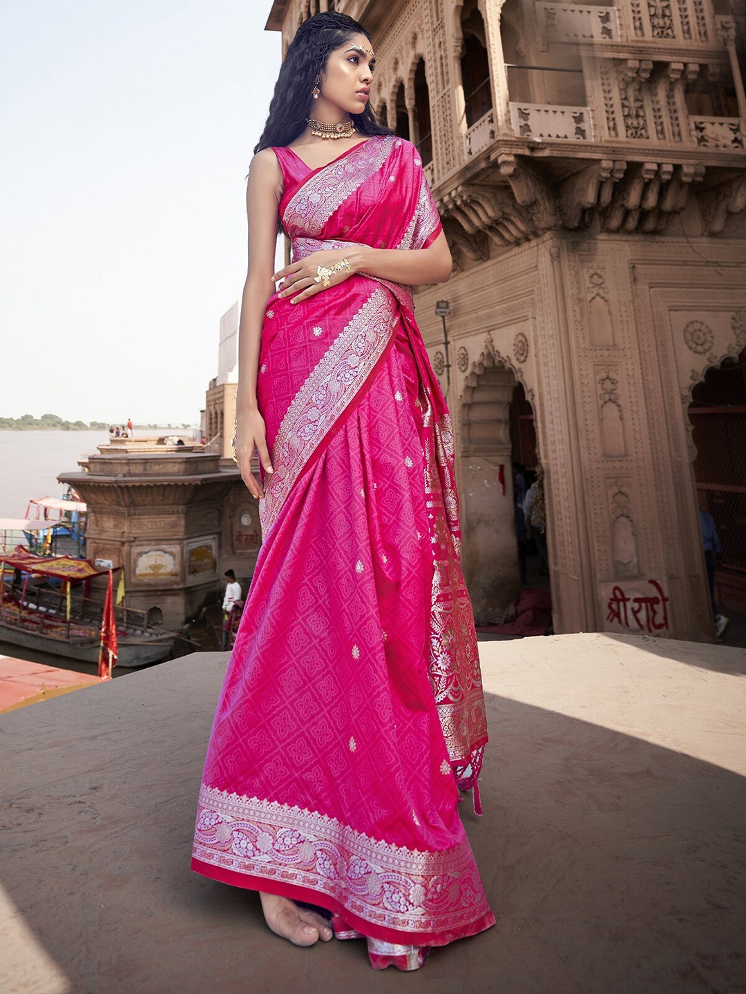 

ODETTE Ethnic Motifs Woven Design Zari Saree, Pink