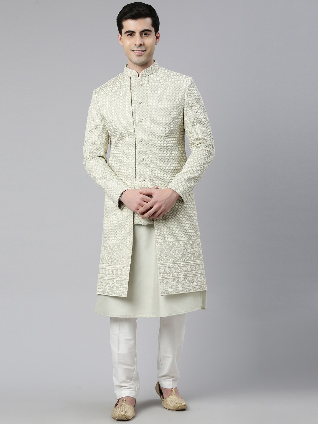 

TheEthnic.Co Embroidered Mandarin Collar Sherwani Set, Green