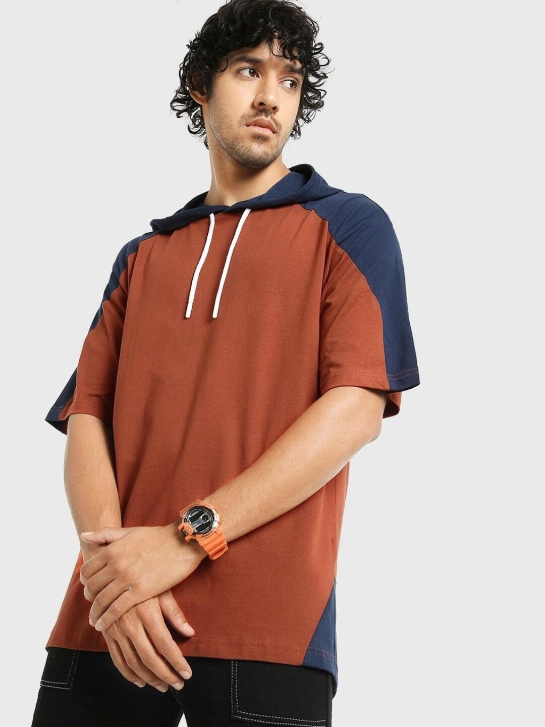 

Bewakoof Plus Colourblocked Hooded Drop-Shoulder Sleeves Cotton T-Shirt, Rust
