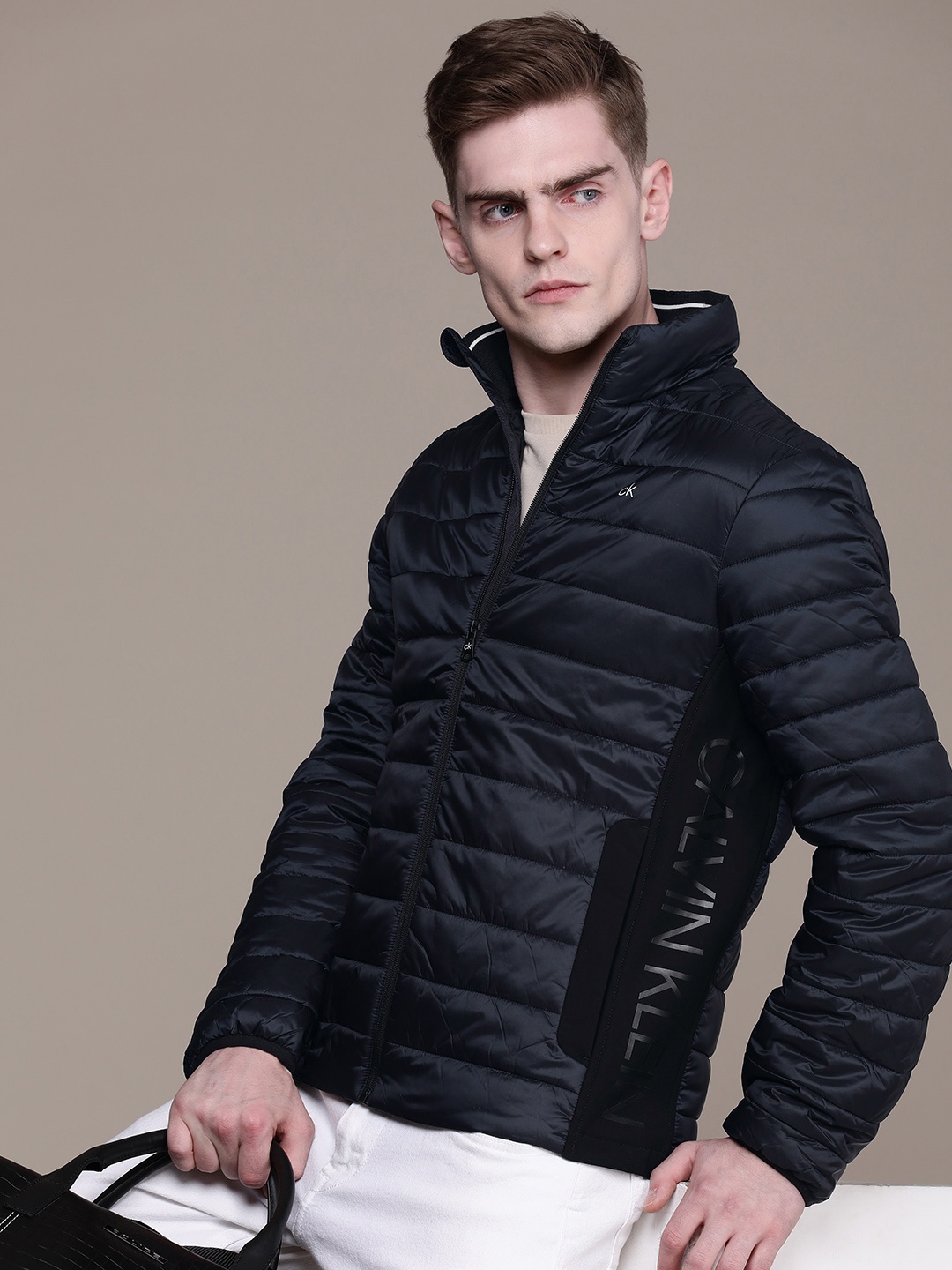 

Calvin Klein Jeans Men Mock Neck Padded Jacket, Navy blue