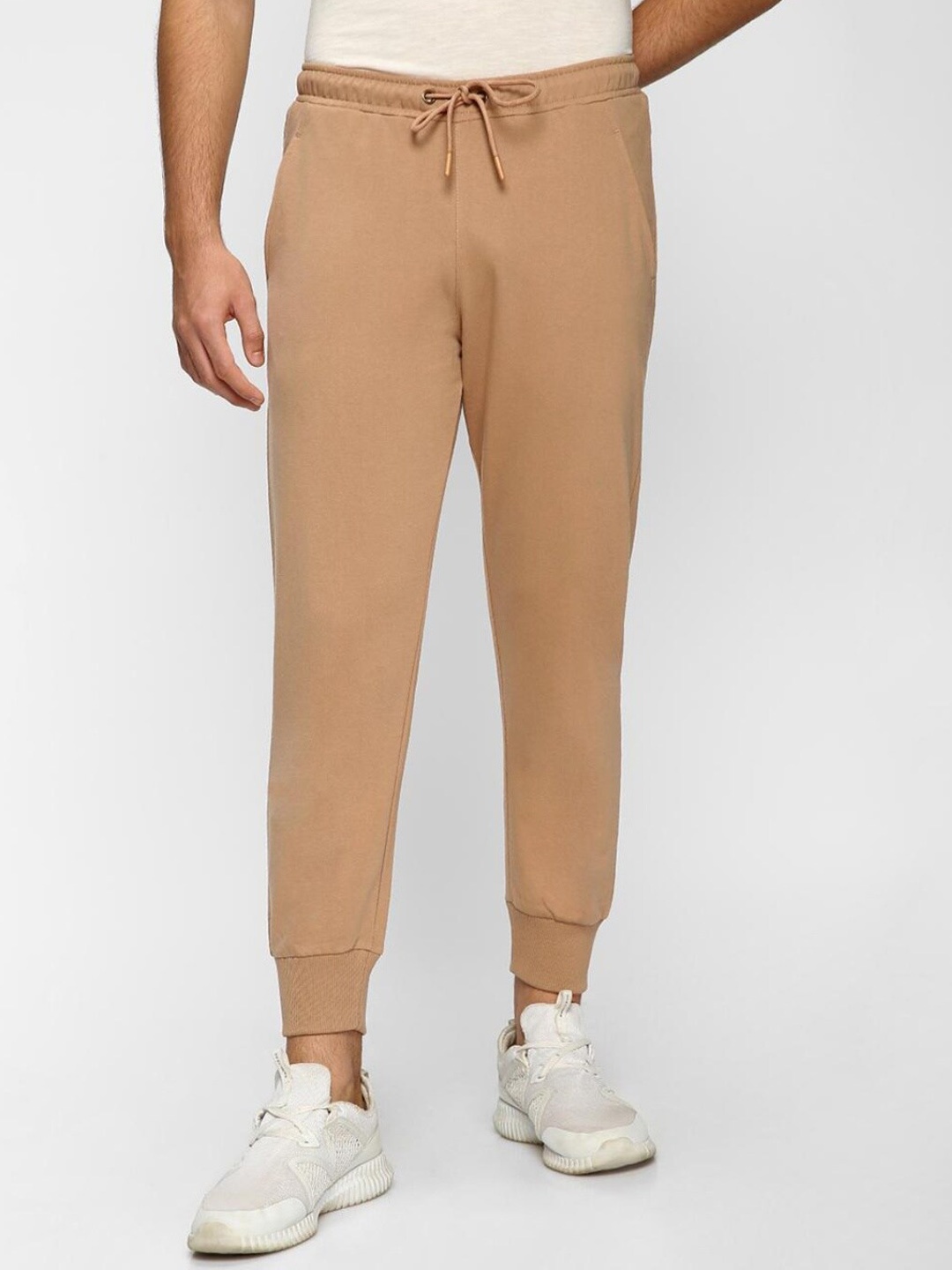 

Bewakoof Men Oversized Joggers, Brown