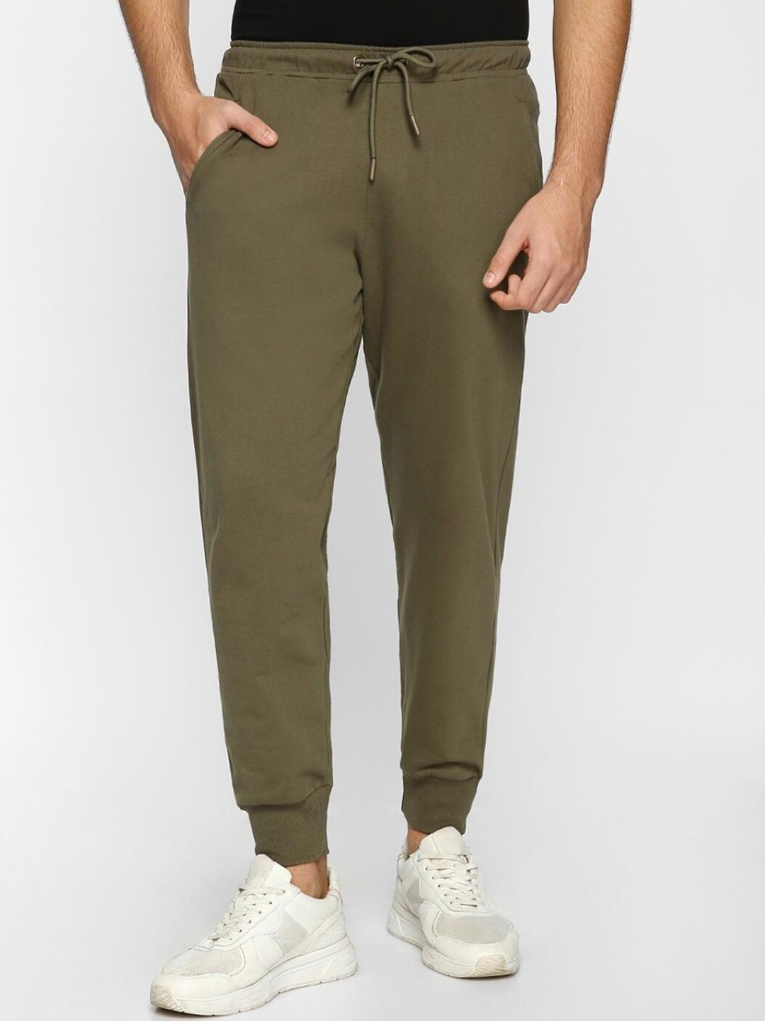 

Bewakoof Men Oversized Joggers, Olive