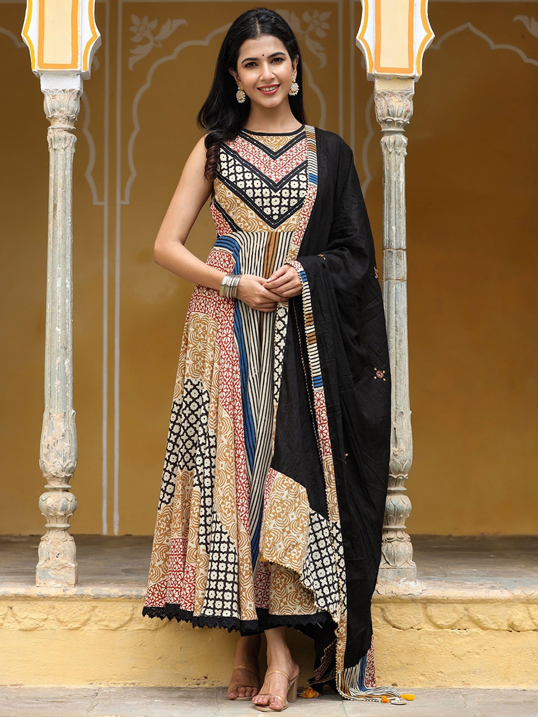 

GILLORI Ethnic Motifs Printed Lace Detail Anarkali Kurta with Trousers & Dupatta, Red