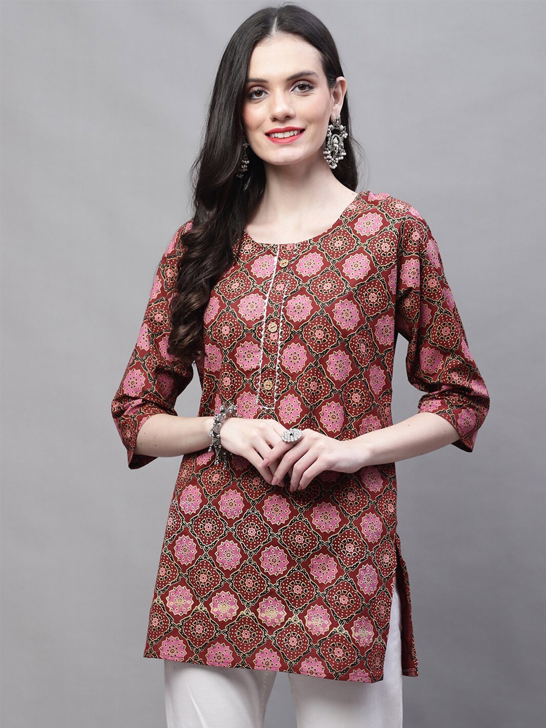 

SOUNDARYA Ethnic Motifa Printed Gotta Patti Pure Cotton Kurti, Maroon