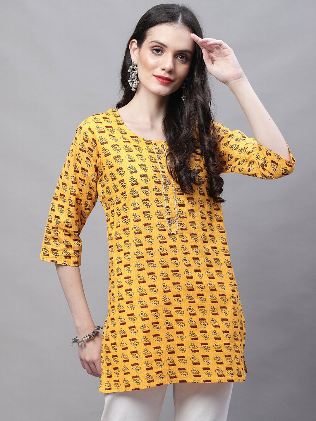 

SOUNDARYA Ethnic Motif Printed Gotta Patti Pure Cotton Kurti, Yellow