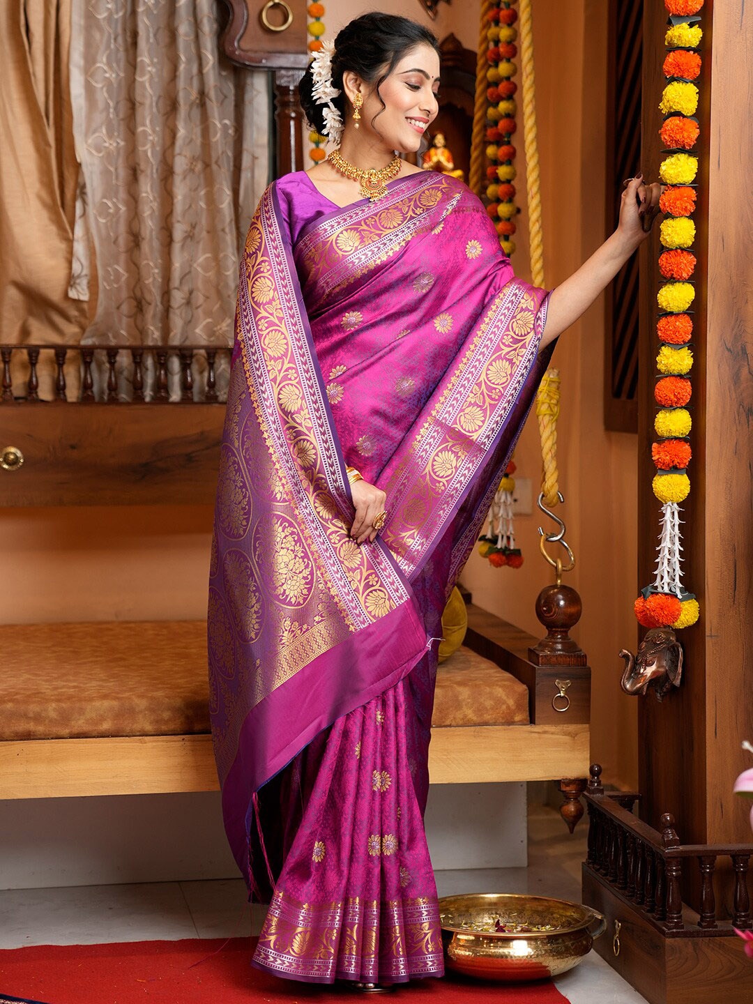 

KARAGIRI Floral Woven Design Silk Blend Kanjeevaram Saree, Violet