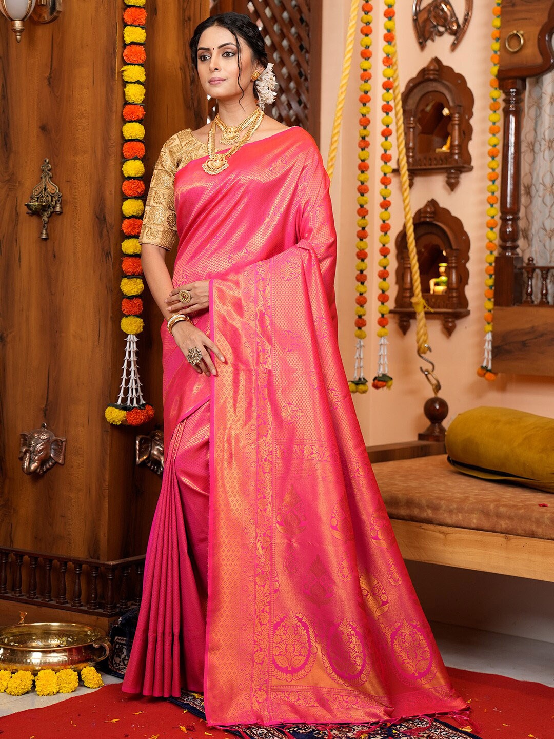 

KARAGIRI Ethnic Woven Design Kanjeevaram Saree, Red