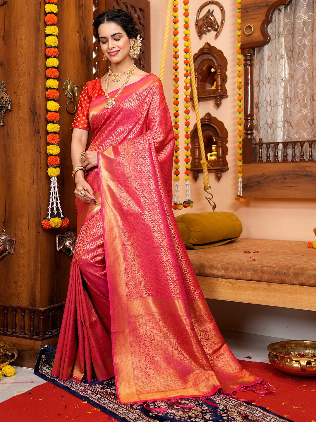 

KARAGIRI Etnic Motif Silk Blend Kanjeevaram Zari Saree With Blouse Piece, Red