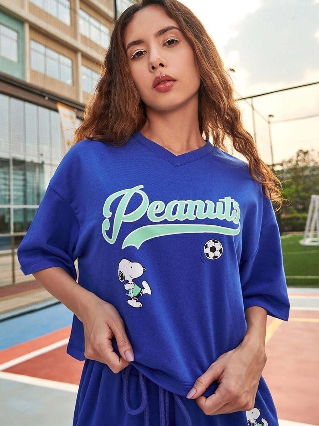 

Bewakoof Blue Peanuts Printed Pure Cotton Oversized-Fit Top & Joggers