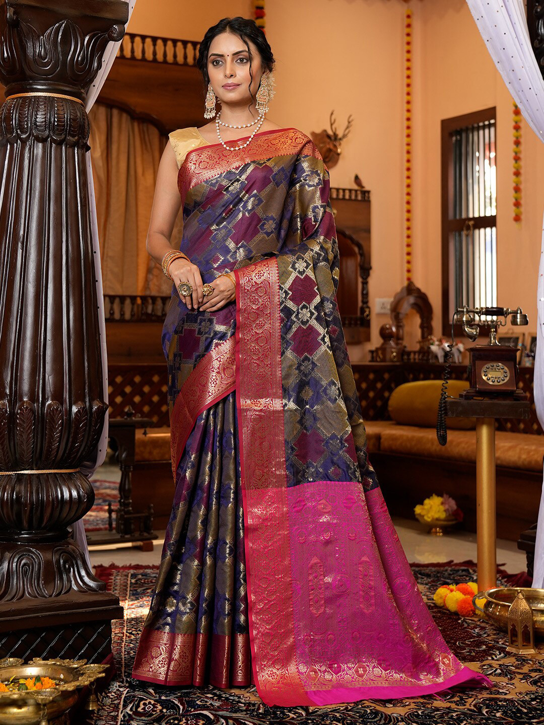 

KARAGIRI Floral Woven Design Organza Saree, Blue