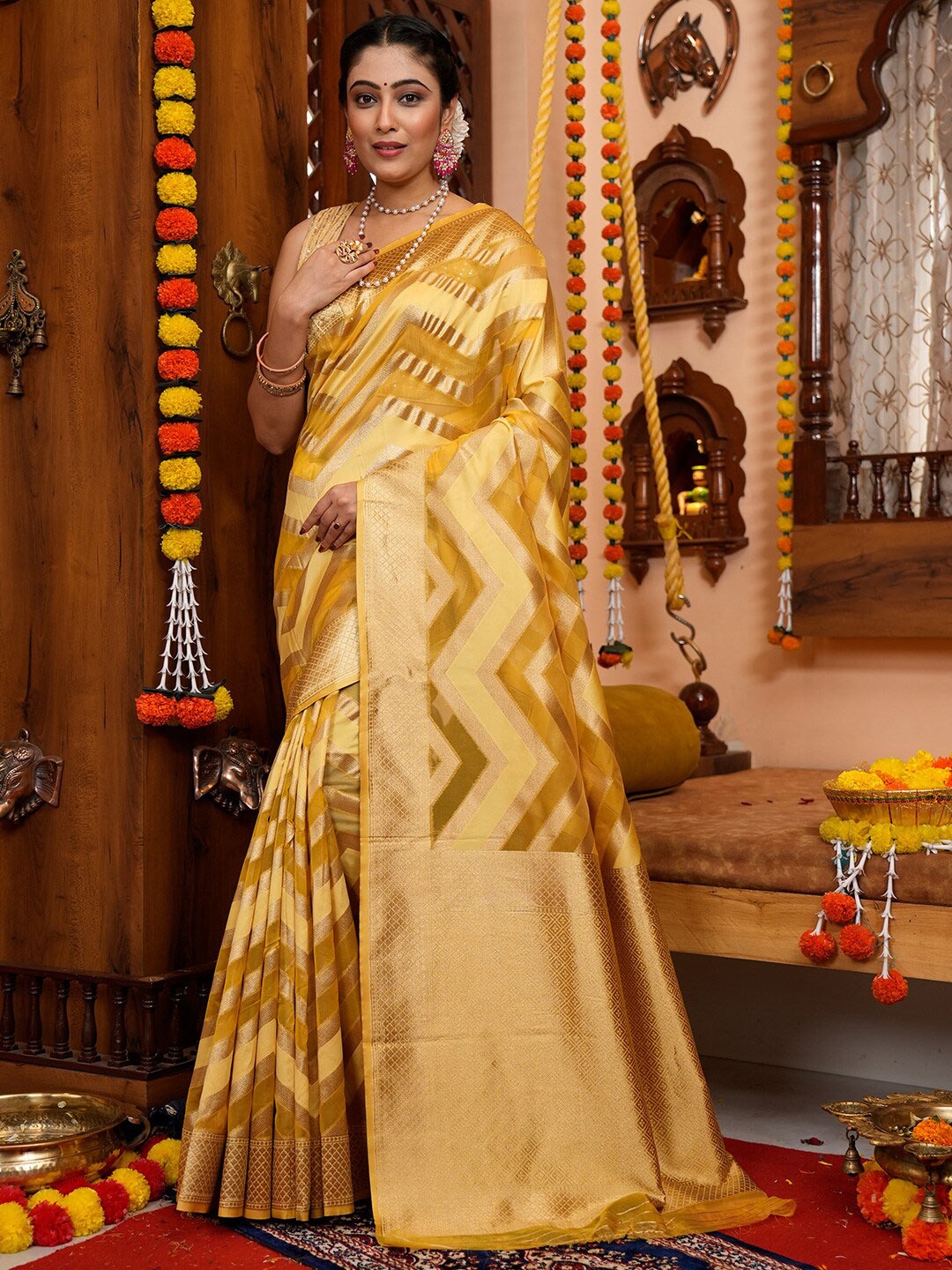 

KARAGIRI Geometric Woven Design Organza Saree, Yellow