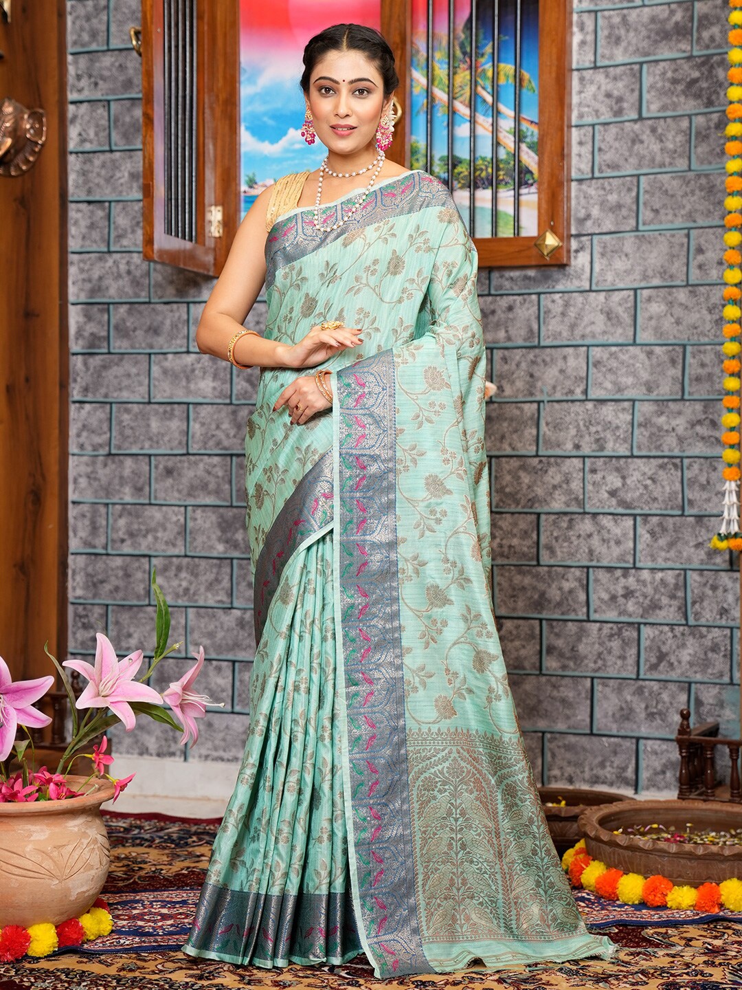 

KARAGIRI Floral Woven Design Saree, Green