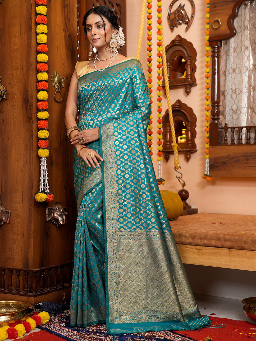 

KARAGIRI Floral Woven Design Saree, Teal