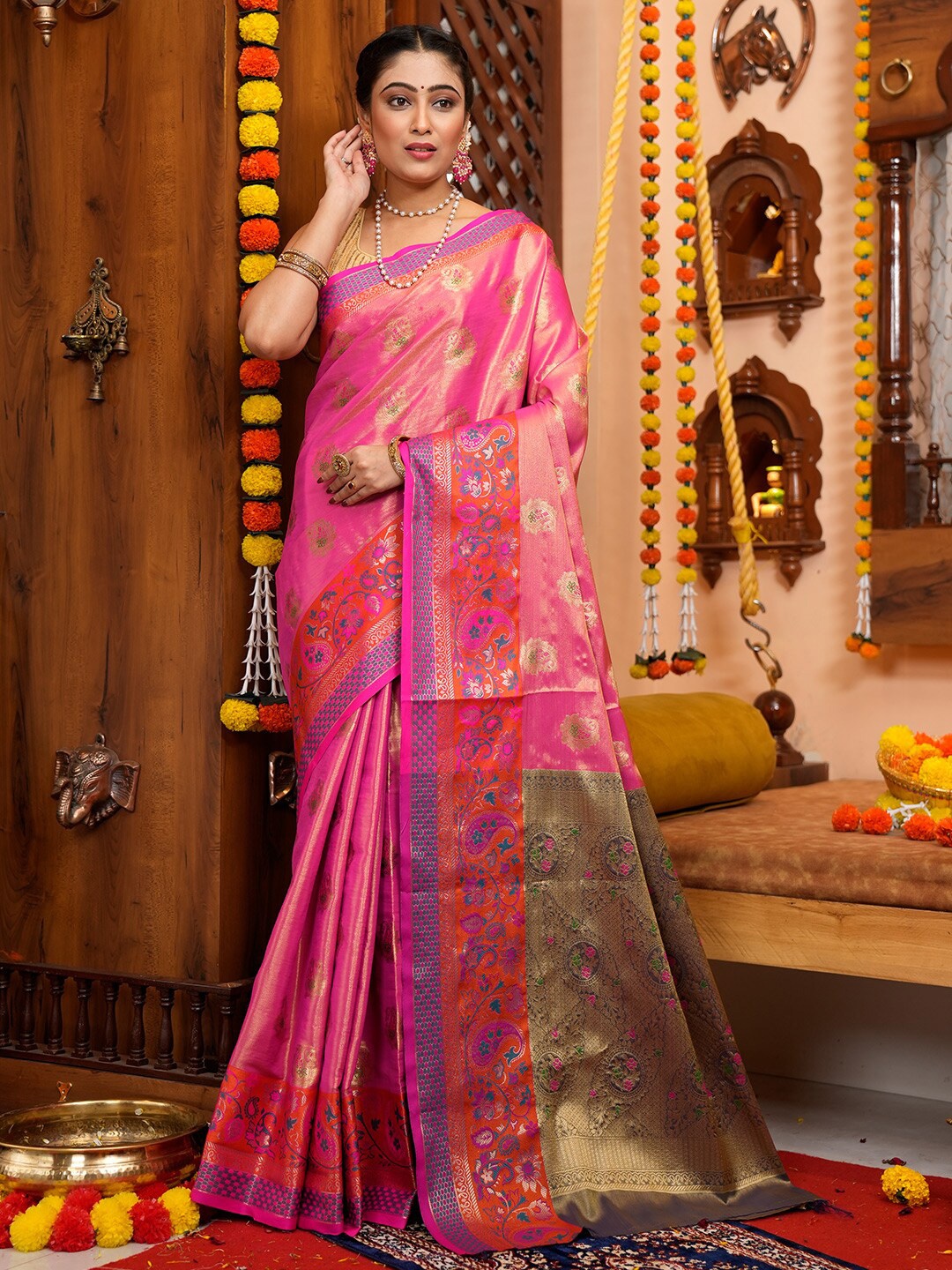 

KARAGIRI Floral Woven Design Tissue Banarasi Saree, Pink