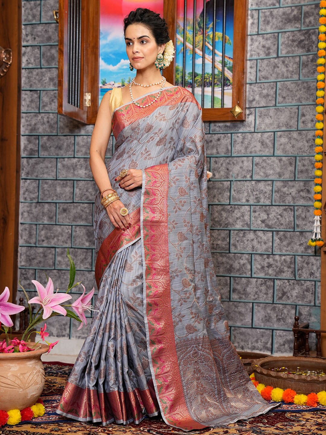

KARAGIRI Floral Woven Design Zari Silk Blend Saree, Grey