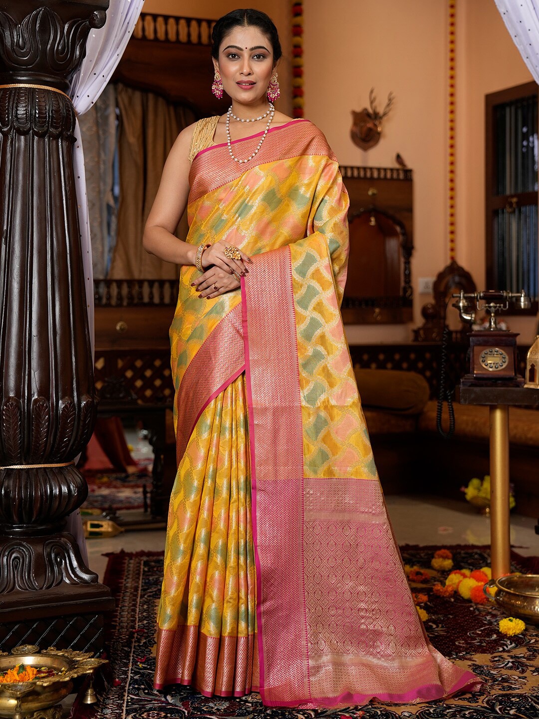 

KARAGIRI Zari Organza Saree, Yellow