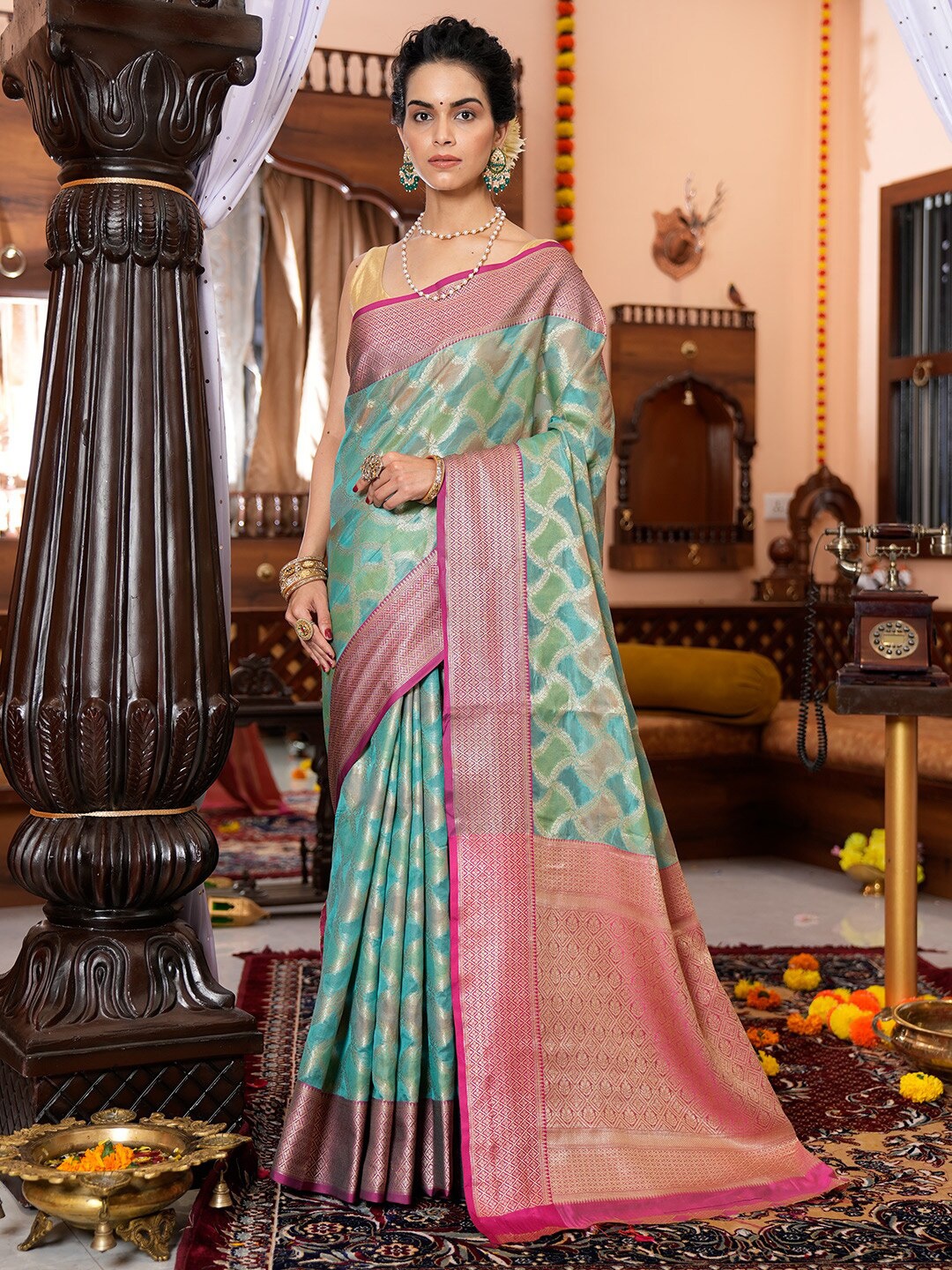 

KARAGIRI Ethnic Motif Woven Design Organza Saree, Green