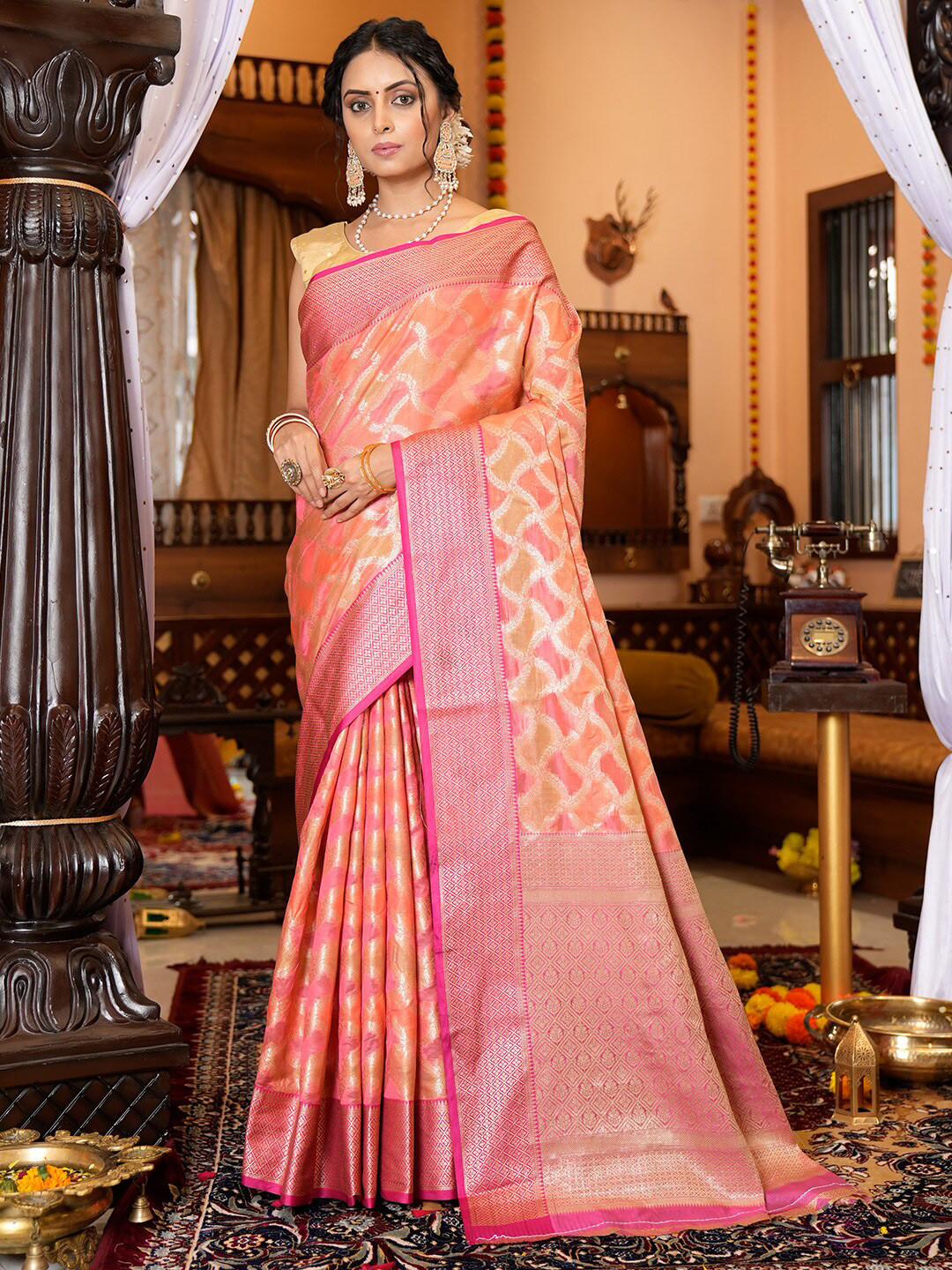 

KARAGIRI Ethnic Motif Woven Design Organza Saree, Pink