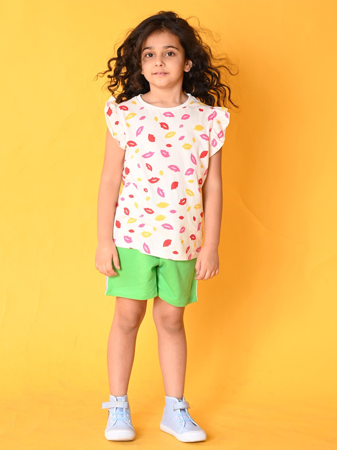 

Anthrilo Girls Printed T-shirt with Shorts, White