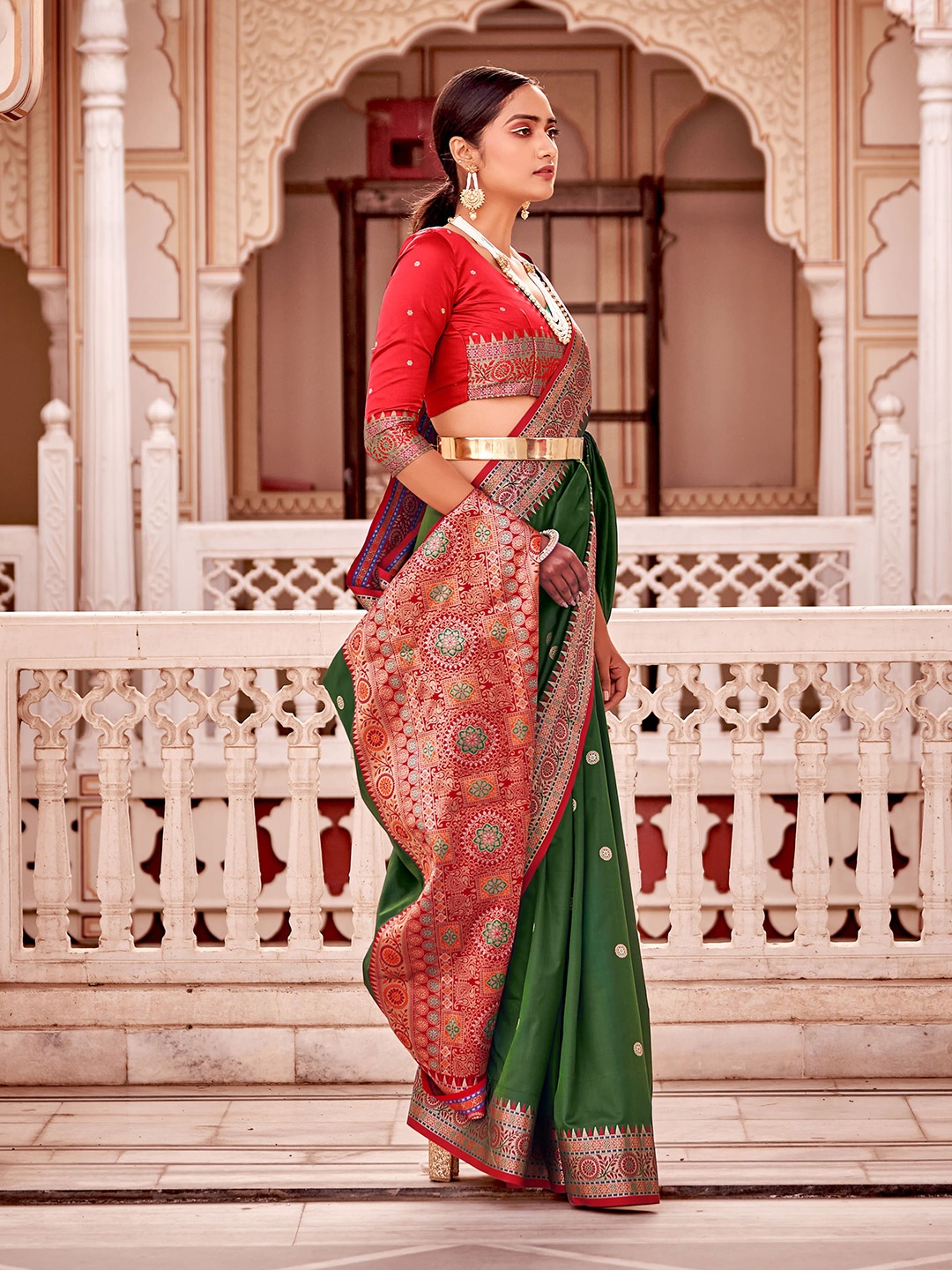 

elora Ethnic Woven Design Zari Pure Silk Banarasi Saree, Green