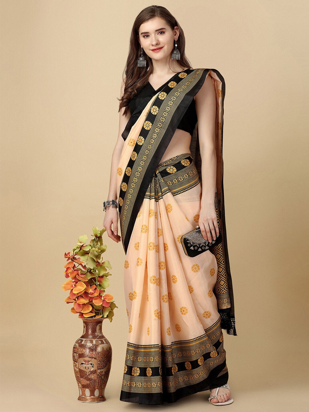 

GORGONE Ethnic Motifs Printed Silk Blend Saree, Beige