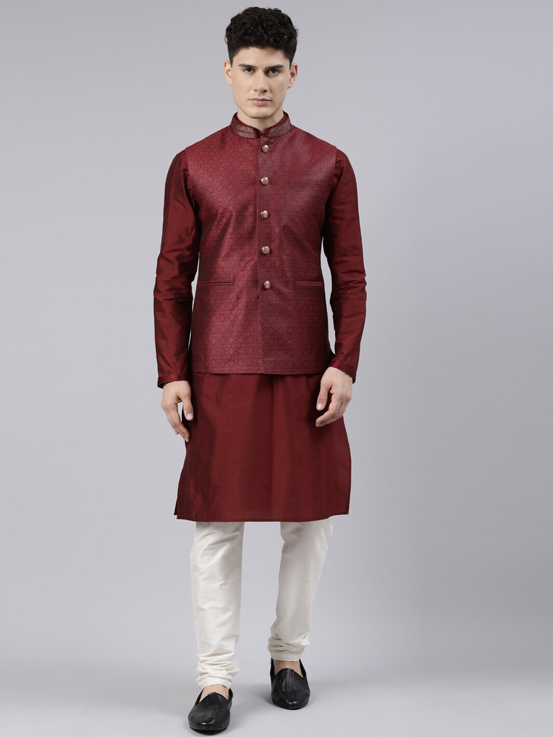 

TheEthnic.Co Mandarin Collar Regular Kurta with Churidar with Woven Design Nehru Jacket, Maroon