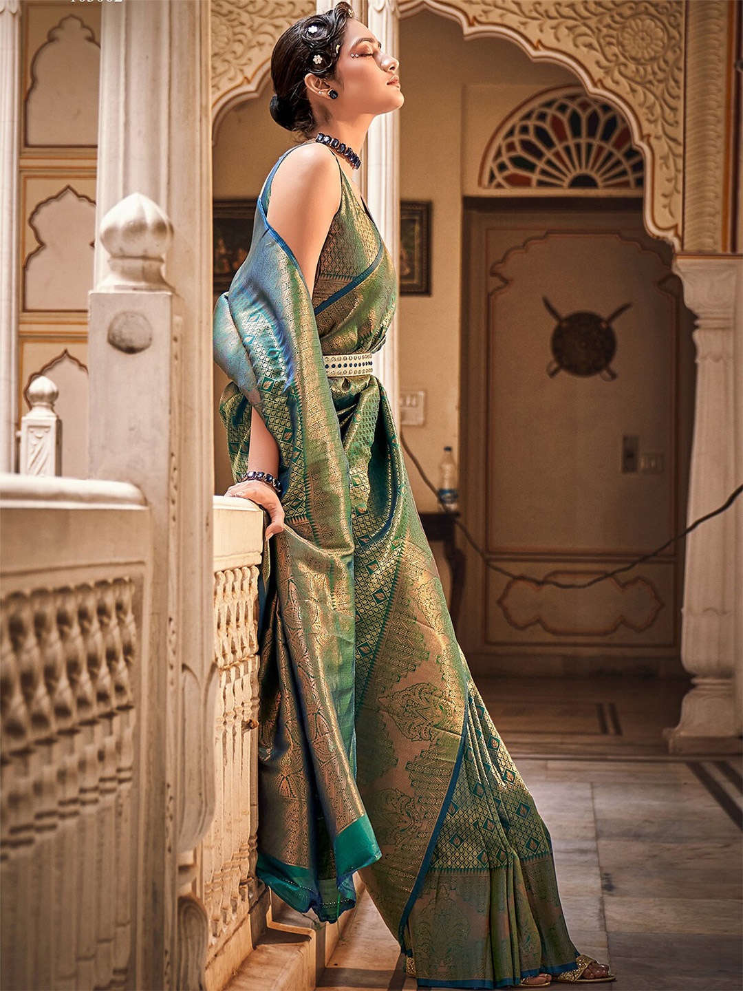 

ODETTE Pure Silk Woven Design Saree, Green