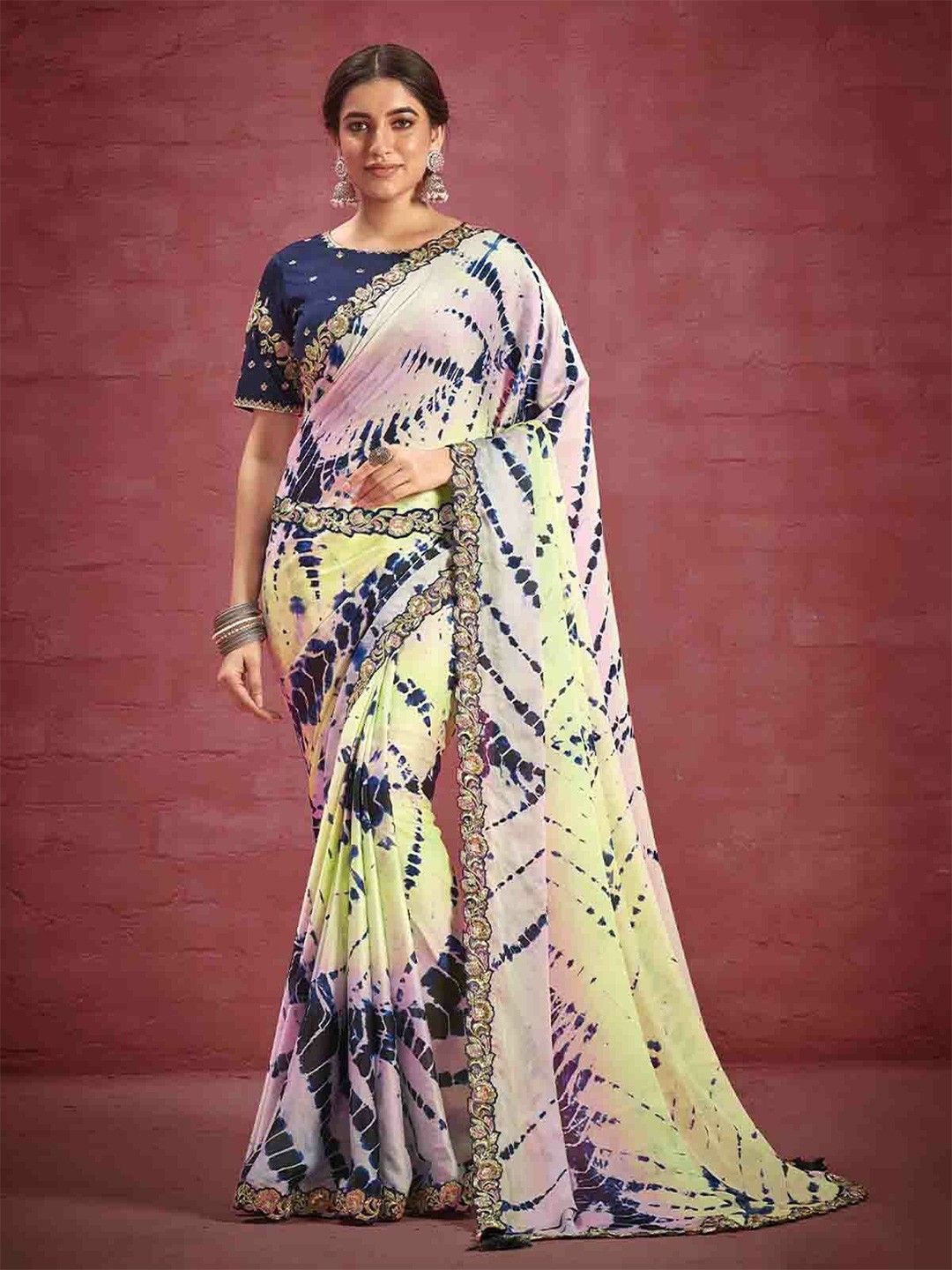 

ODETTE Dyed Poly Georgette Saree, Pink