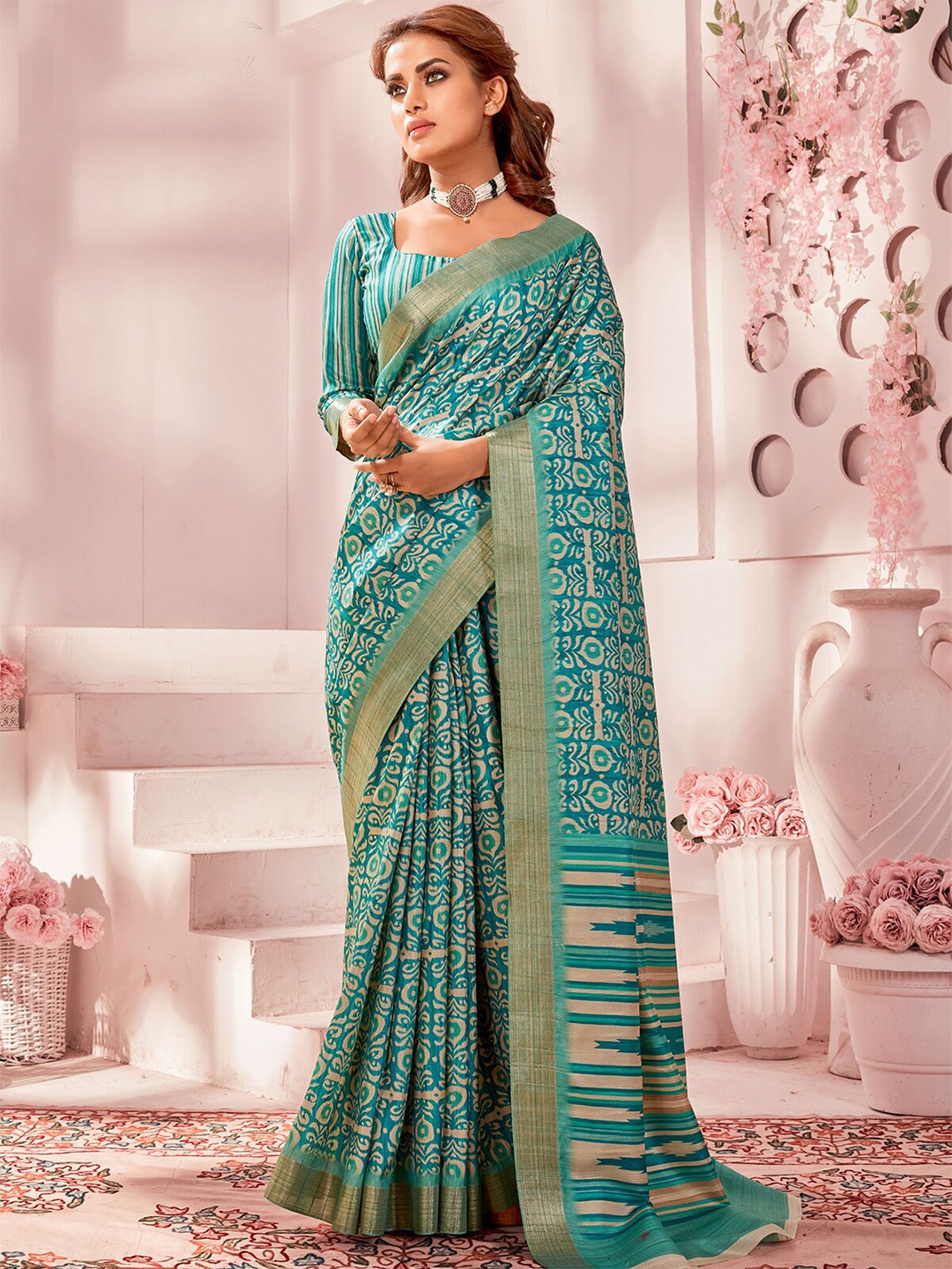 

ODETTE Floral Printed Saree, Sea green